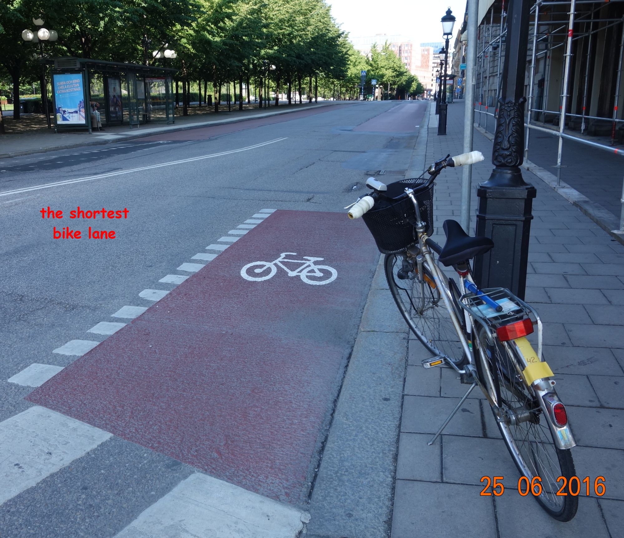 bike lane short DSC02877
