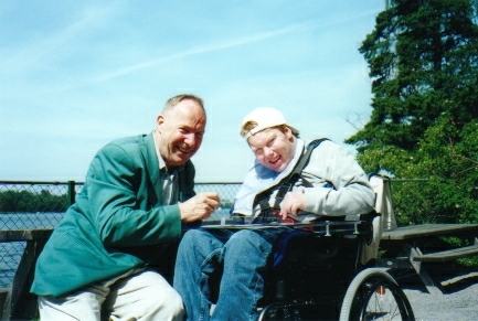 Gunnar med sin pappa i Bergianska trädgården